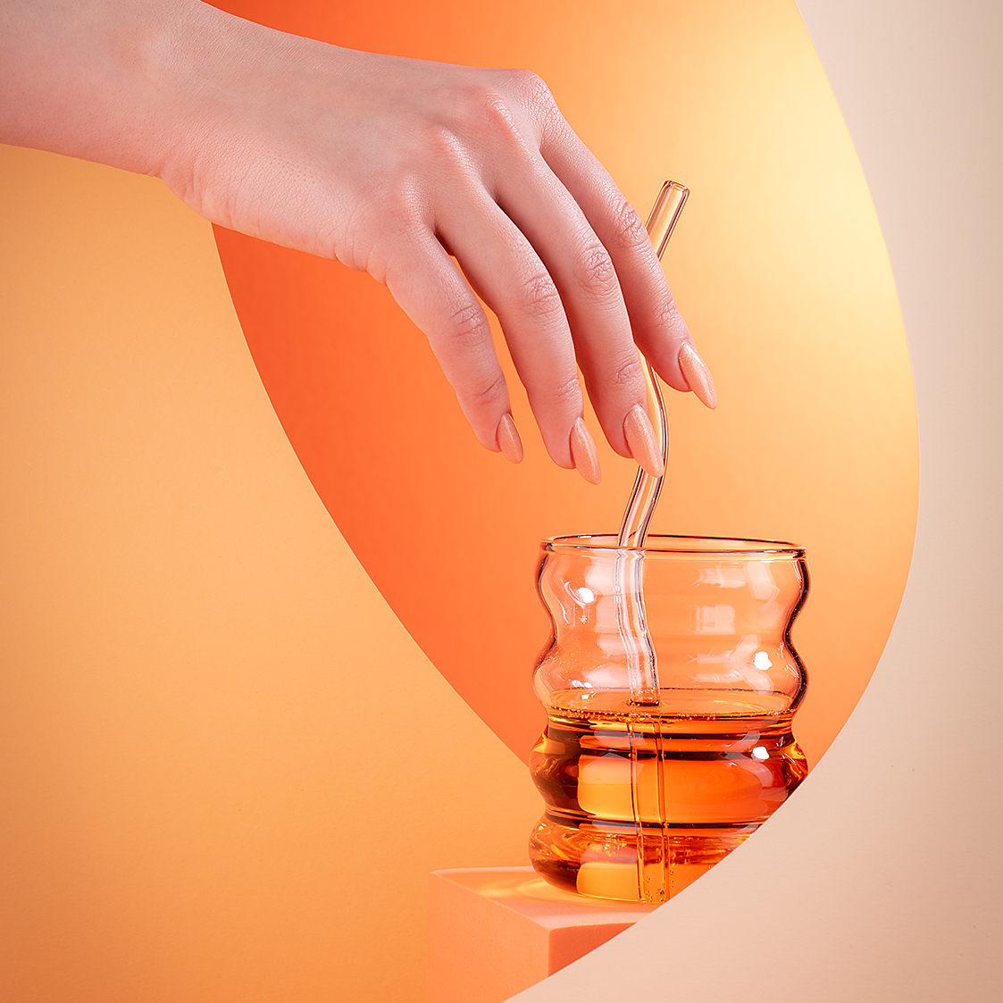 Koralle und Orange Nagellack Frühling 2026