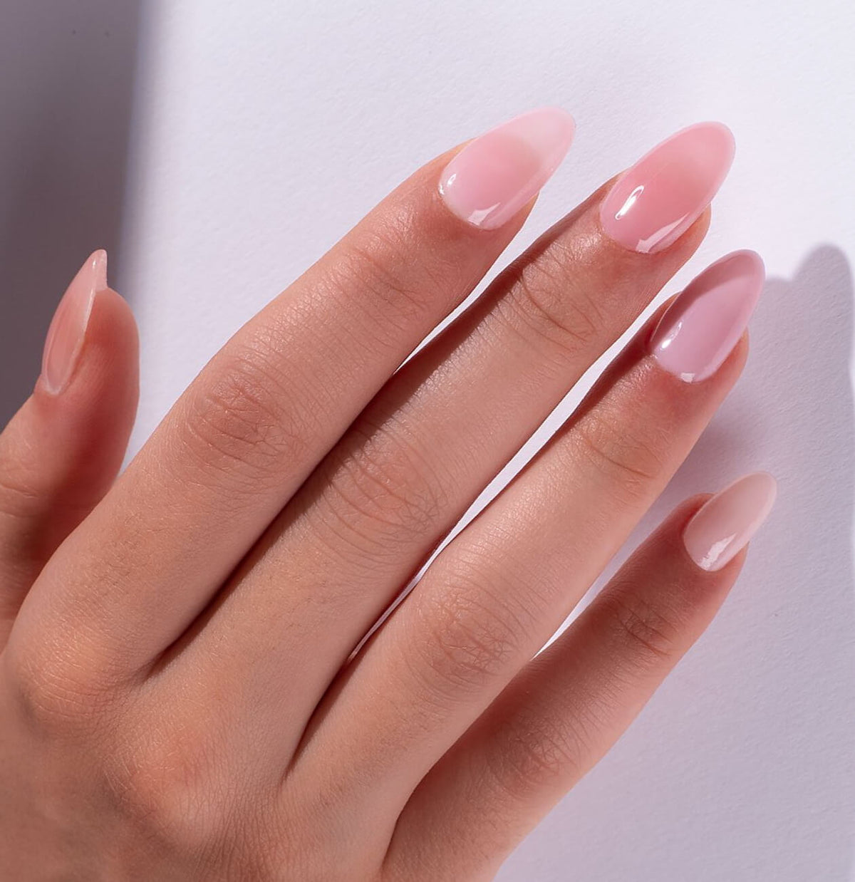 Die Naked Kollektion: Die perfekten Nude Töne für natürlich schöne Nägel