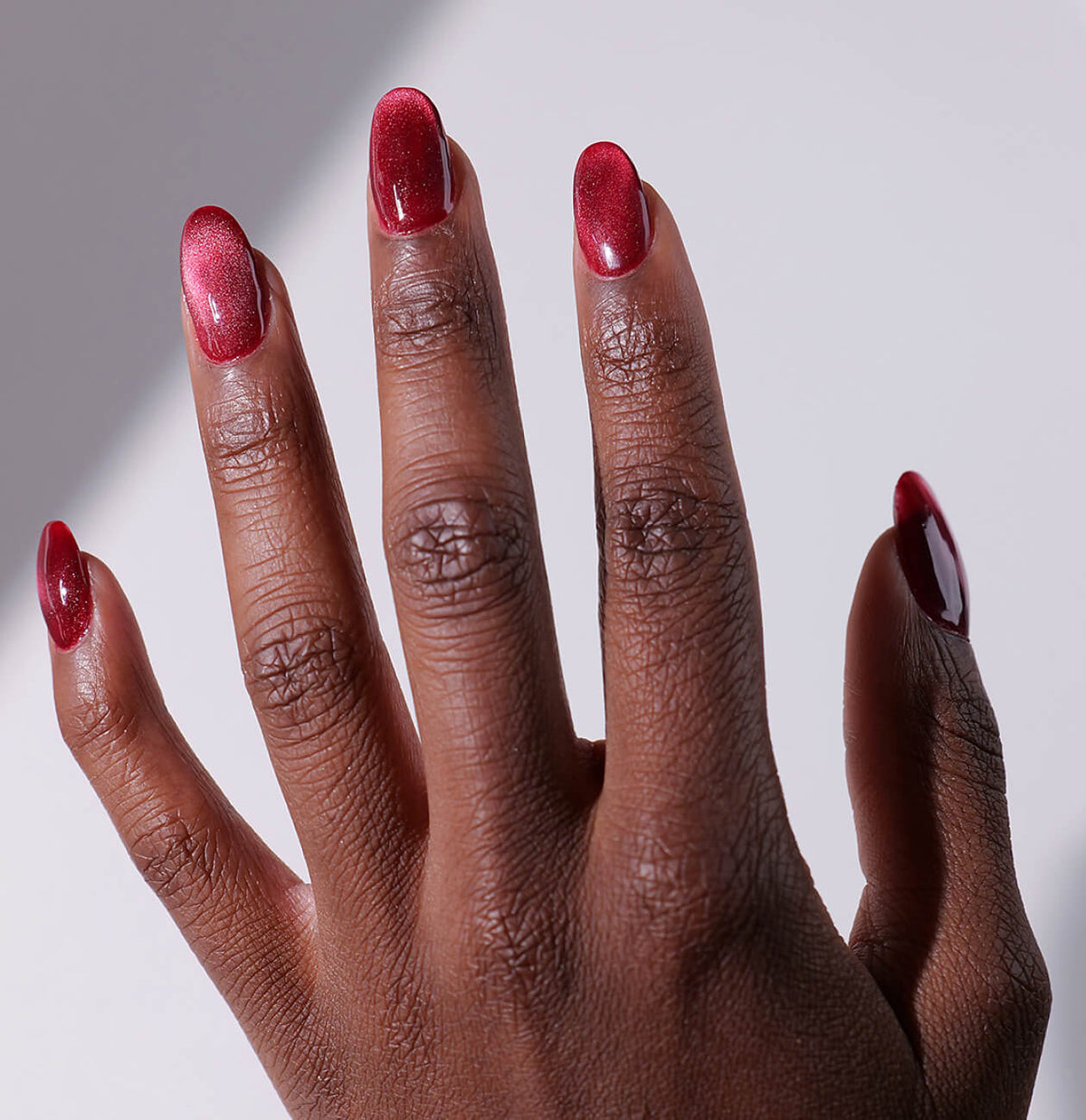 Tendenza autunno 2026: Manicure Cat Eye